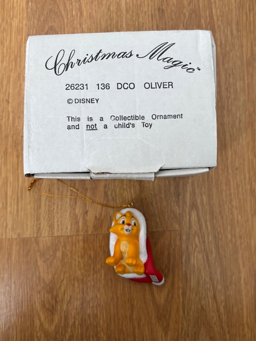 Disney Oliver Christmas Magic Collectible Holiday Ornament w/ Box DCO 26231 136